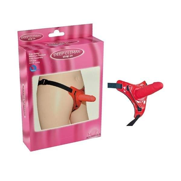 Climax Harnesses Wears Strap On Dildo